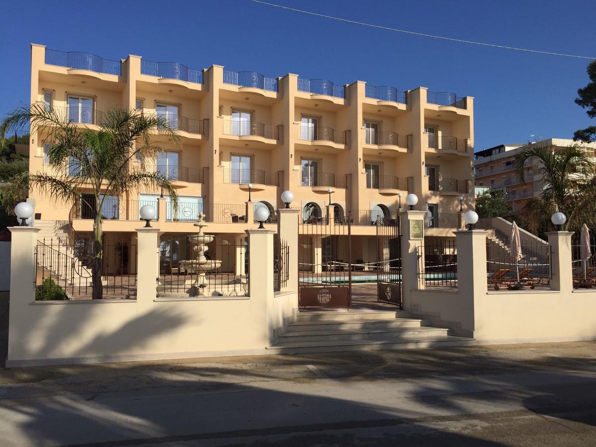 פורטו אמפדוקלה Hotel Riviera Palace מראה חיצוני תמונה