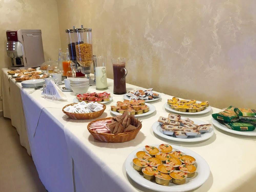 פורטו אמפדוקלה Hotel Riviera Palace מראה חיצוני תמונה