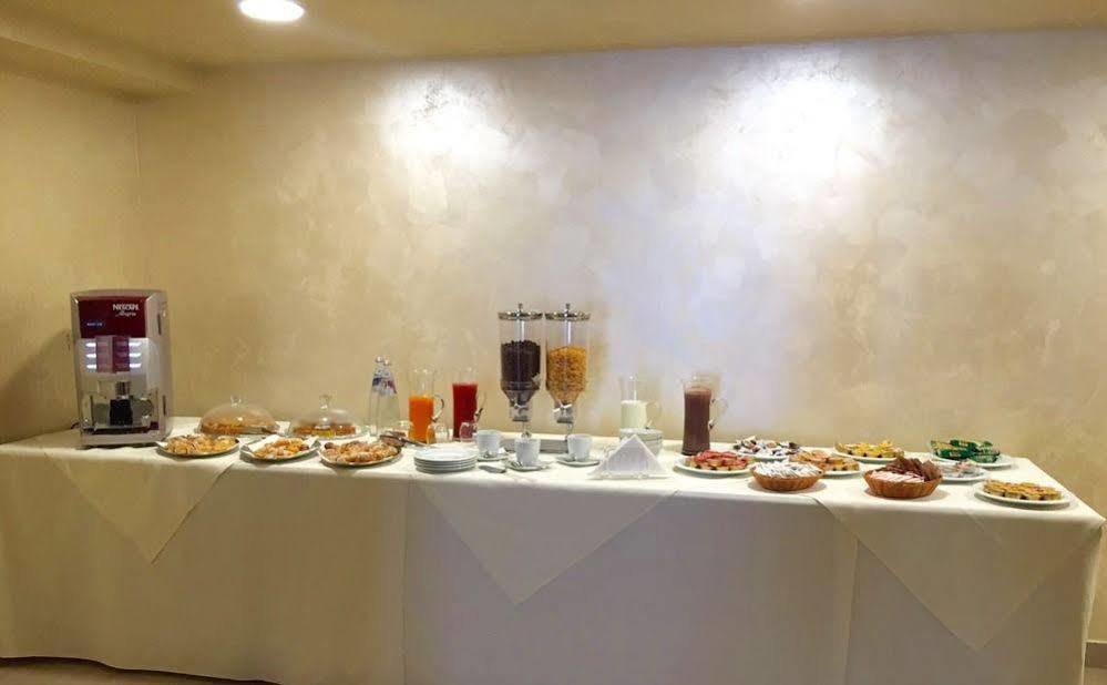 פורטו אמפדוקלה Hotel Riviera Palace מראה חיצוני תמונה