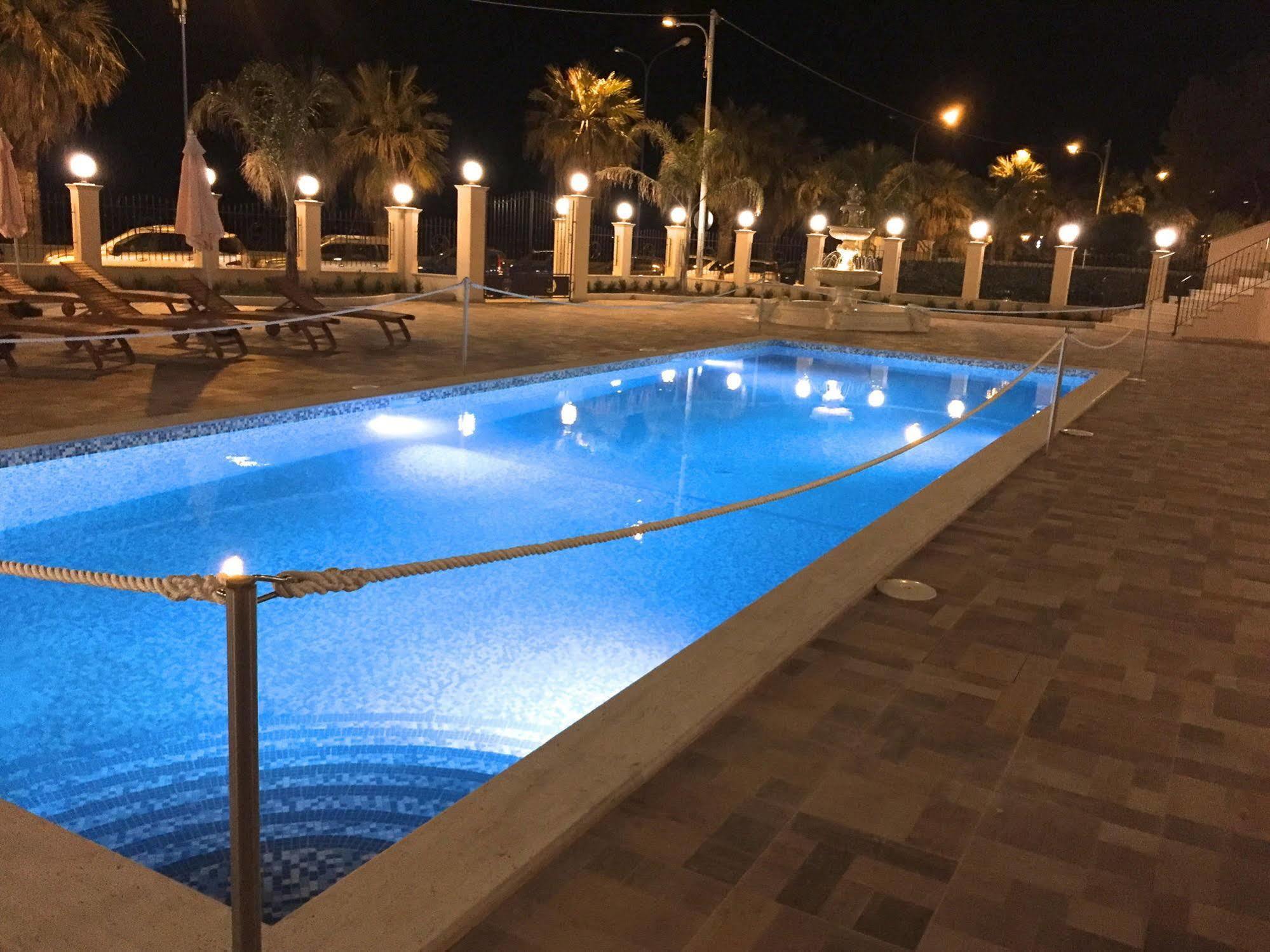 פורטו אמפדוקלה Hotel Riviera Palace מראה חיצוני תמונה