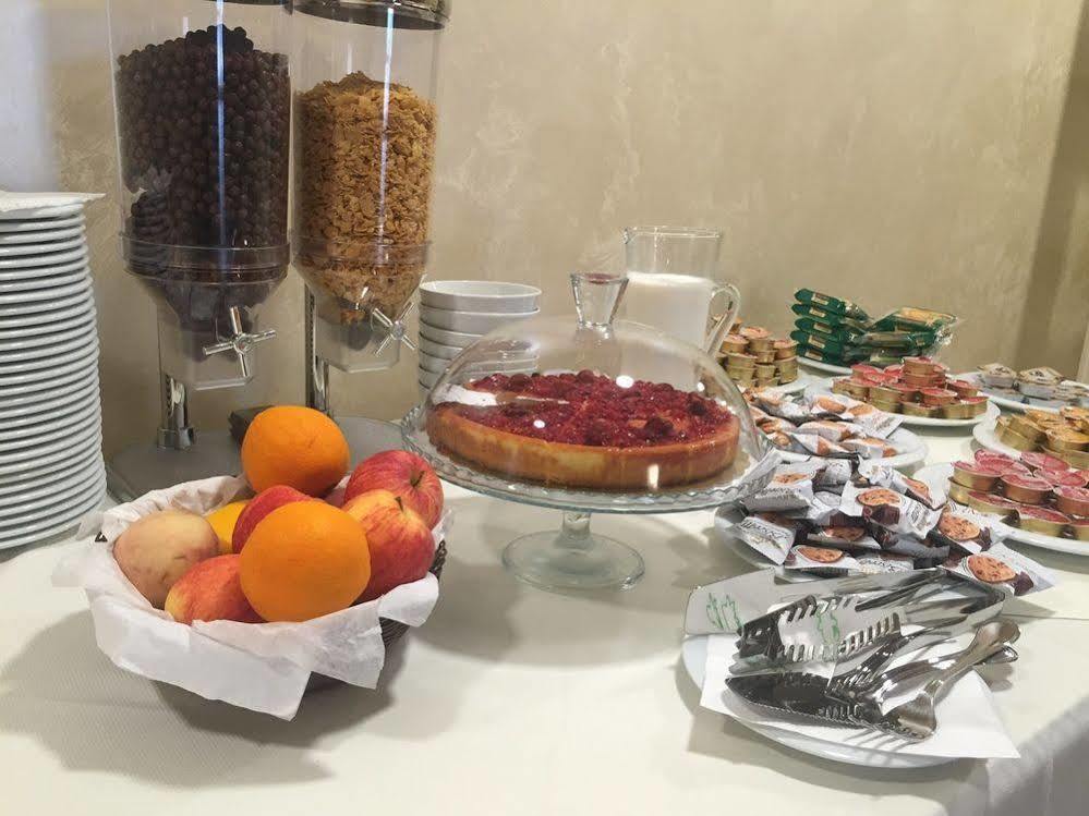 פורטו אמפדוקלה Hotel Riviera Palace מראה חיצוני תמונה