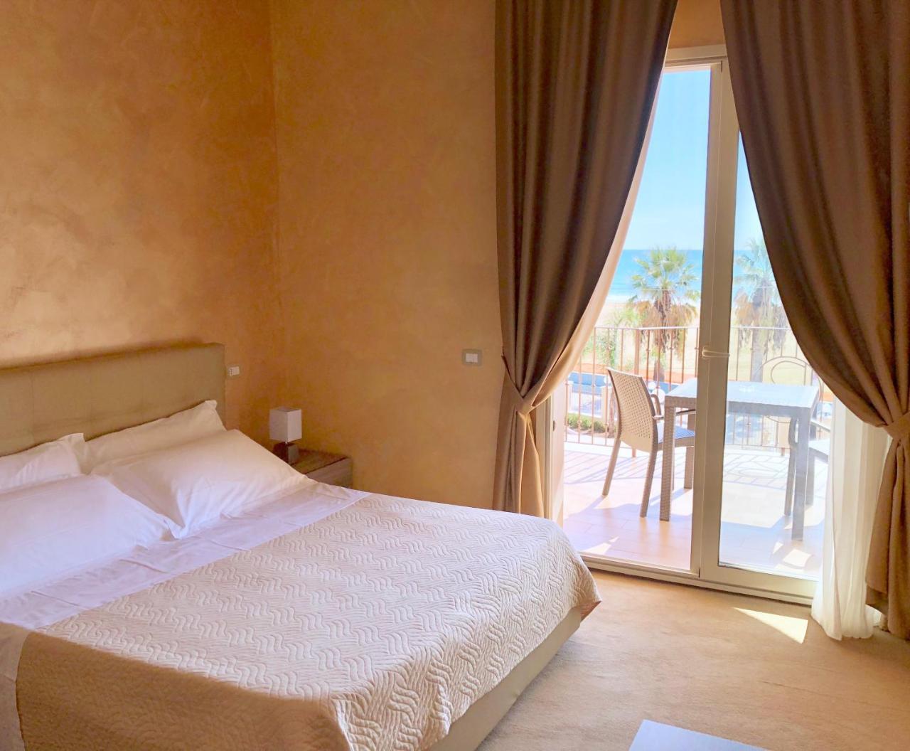 פורטו אמפדוקלה Hotel Riviera Palace מראה חיצוני תמונה